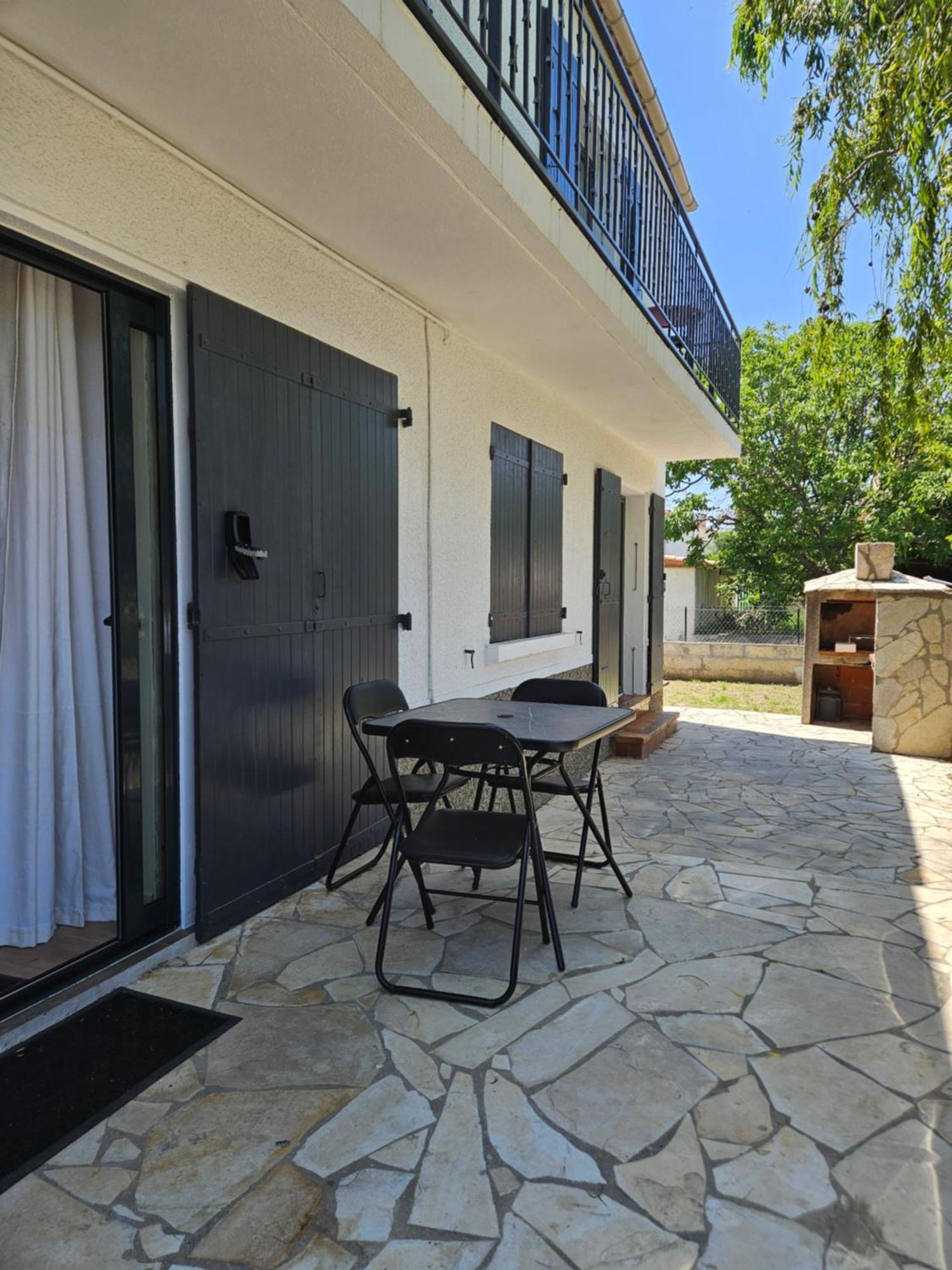 Studio Equipe Et Meuble St Cyprien Saint-Cyprien  Exterior photo